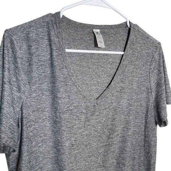 90 Degree By Reflex T-Shirt Women's Large Gray V-Neck Short Sleeve Athletic Top - Picture 2 of 7